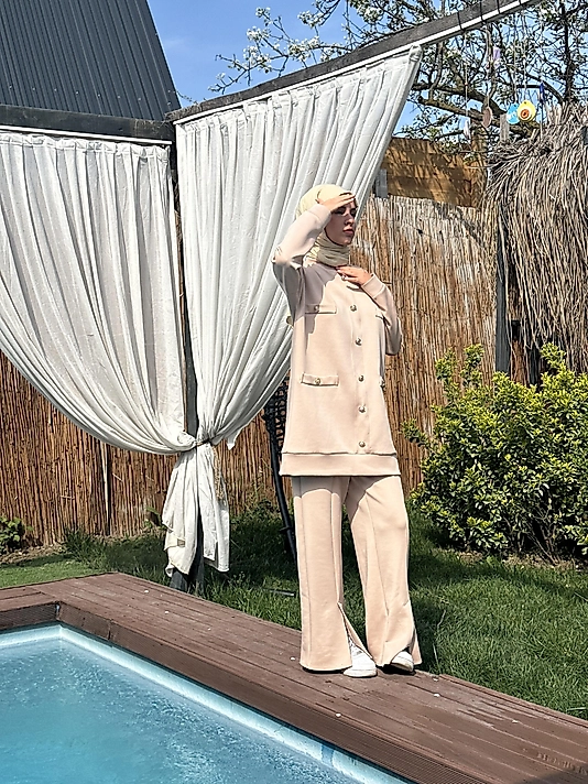 Gold düğmeli İkili Takım